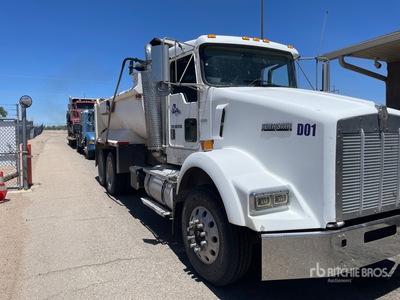 2001 Kenworth T800 3-Achs Kipper-Lkw