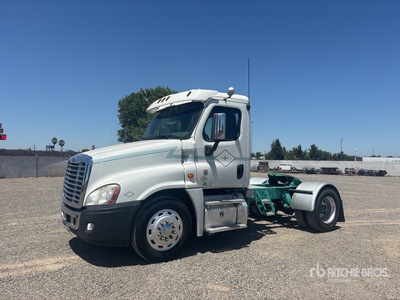 2015 Freightliner Cascadia 125 4x2 S/A Day Cab Truck Tractor