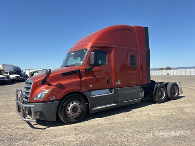 2020 Freightliner Cascadia 126 6x4 T/A Sleeper Truck Tractor