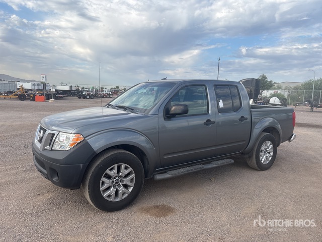 2018 Nissan Frontier SV 4x2 Crew Cab Pickup