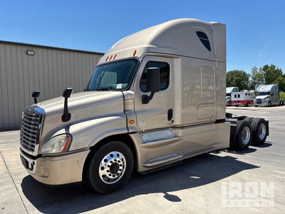 2015 Freightliner Cascadia 125 6x2 T/A Sleeper Truck Tractor