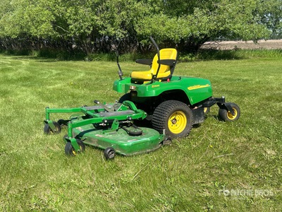 John Deere 4x2 Zero-Turn Lawn Mower
