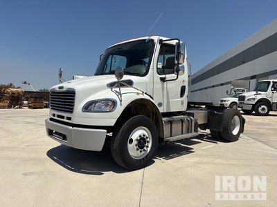 2016 Freightliner M2106 4x2 Cabeza Tractora Cabina Corta