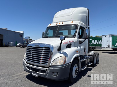 2015 Freightliner CA113DC 6x4 T/A Day Cab Truck Tractor