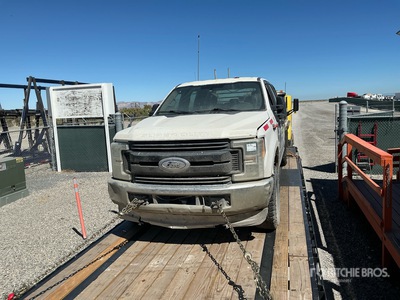 2017 Ford F-250 4x4 Crew Cab Pick Up
