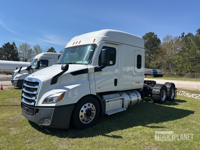 2022 Freightliner Cascadia 116 6x4 T/A Sleeper Truck Tractor