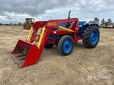 Universal U-600DT 4WD Tractor