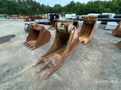 30 in Digging Excavator Bucket - Fits Volvo EC300/355