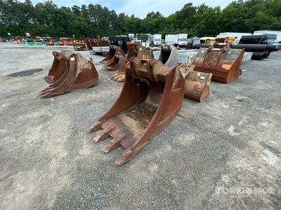 Volvo 42 in Digging Excavator Bucket - Fits Volvo EC300
