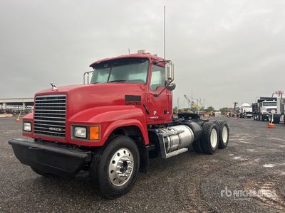 2012 Mack CHU613 6x4 3-Achs Sattelzugmaschine