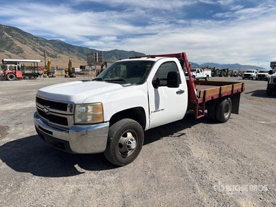 2008 GMC Silverado 3500HD 4x2 Flatbed Truck