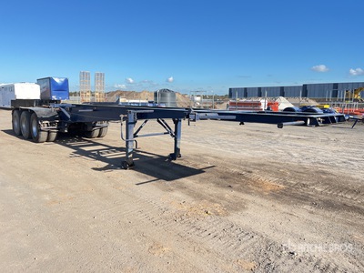 2007 CIMC 7.4 m Tri/A B-Double Lead Container Trailer