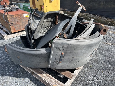 Quantity of John Deere Tyre Guards معدات زراعية متنوعة