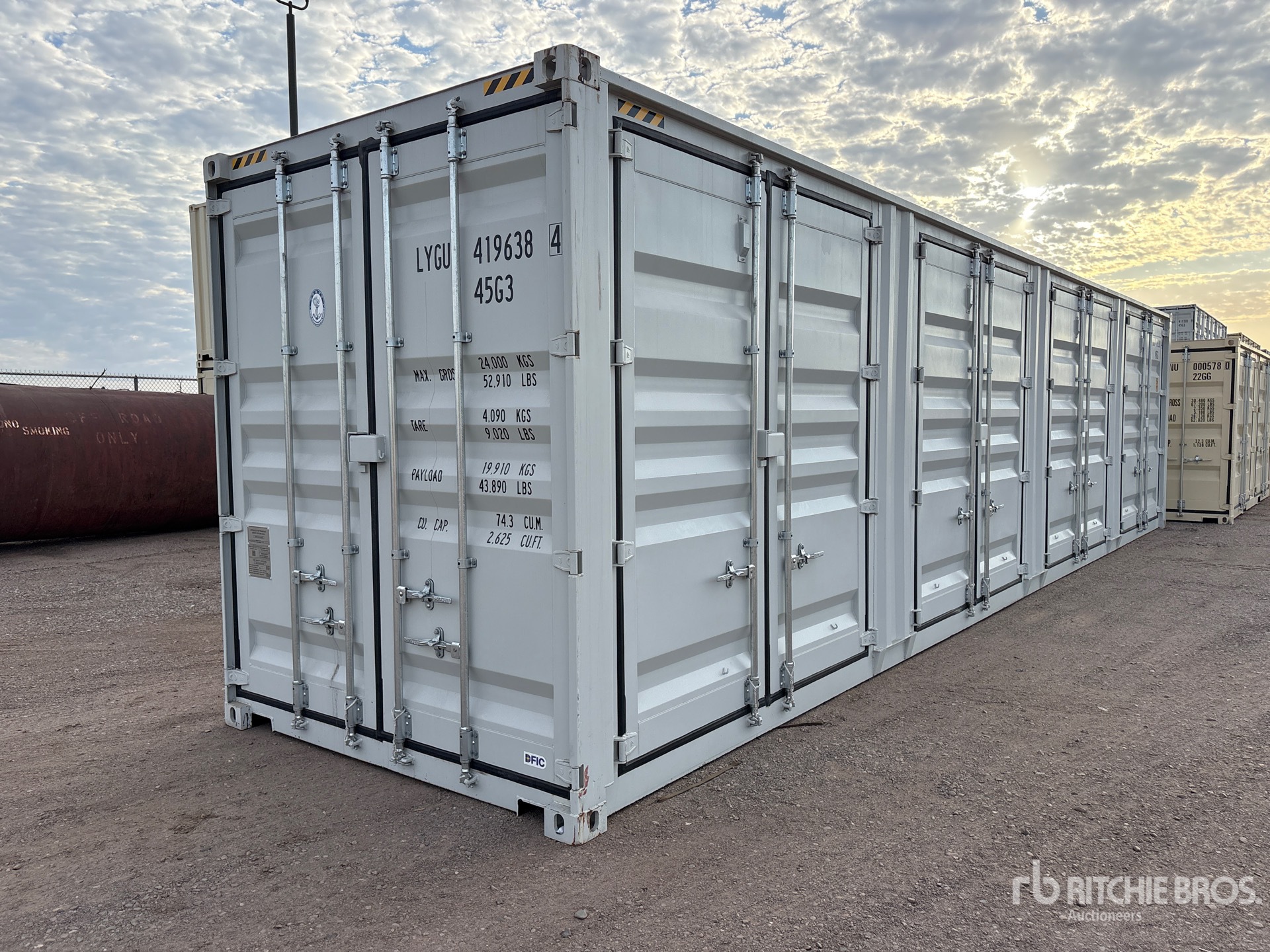 2026 40 ft High Cube Multi-Door Storage Container
