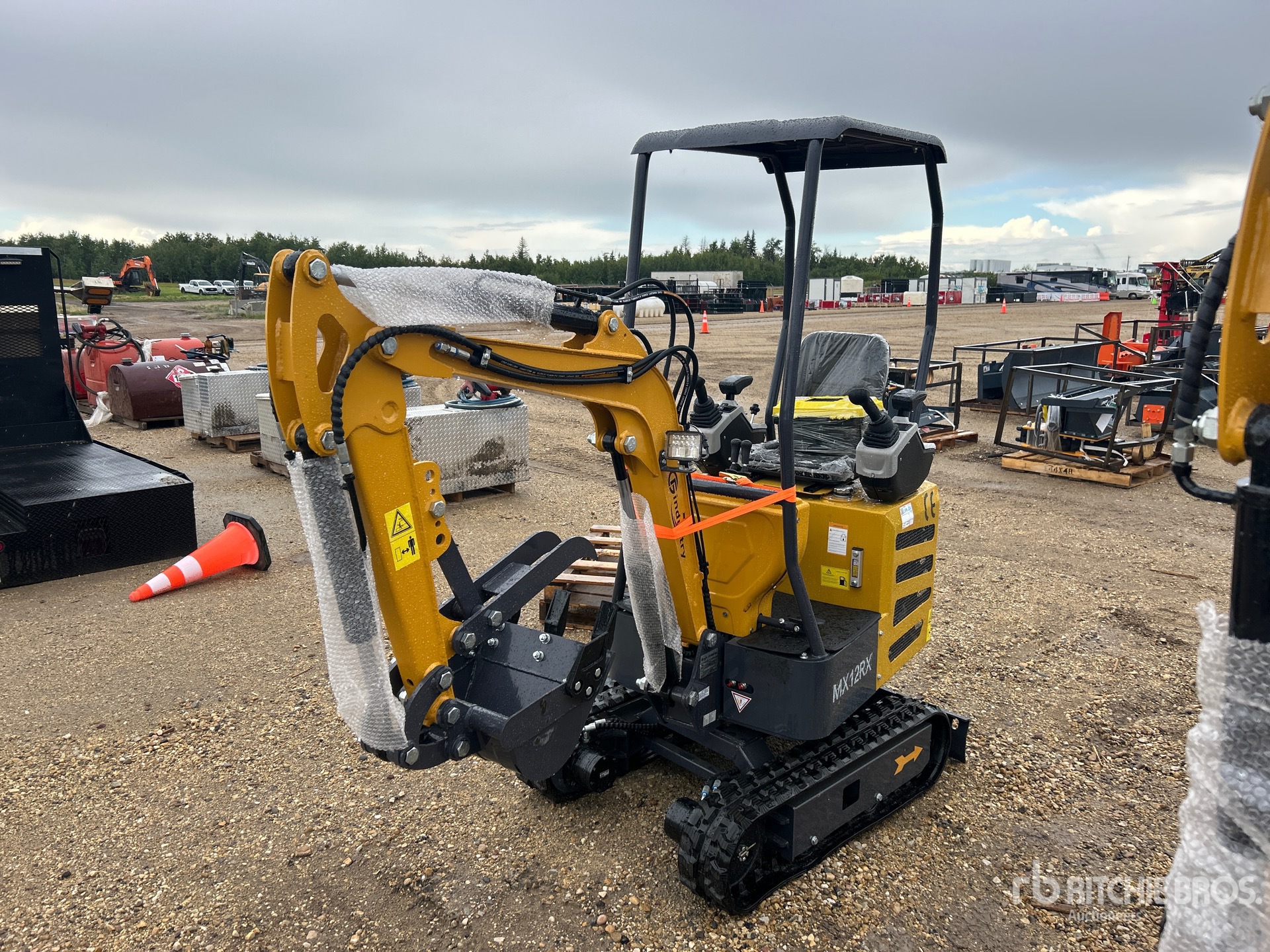 2026 CFG MX12RX Mini Excavator (Unused)