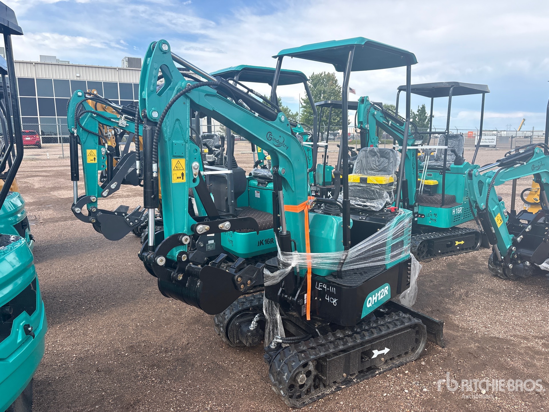 2026 CFG QH12R Mini Excavator (Unused)