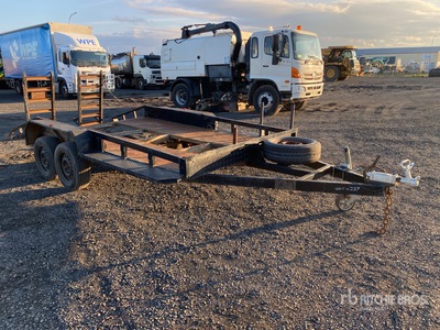 Custom Made 4.5 m Bogie/A Equipment Trailer