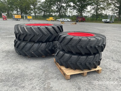 Quantity of (2) Michelin 520/85R42 + (2) Michelin16.9R30 Wheels