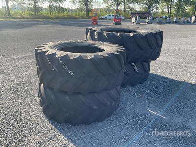 Quantity of (2) Trelleborg 580/70R42 + (2) Trelleborg 540/65R30 إطارات المعدات