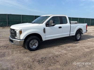 2019 Ford F-250 XL 4x2 Extended Cab Pickup