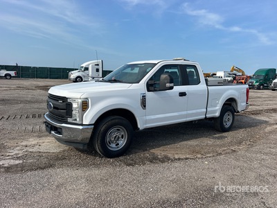 2019 Ford F-250 XL 4x2 Extended Cab Pickup