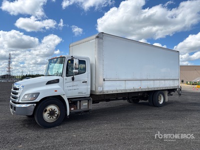 2019 Hino 338 4x2 Van Truck