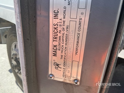 1997 Mack RD600 Quad/A Dump Truck