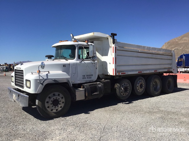 1997 Mack RD600 10x4 Quad/A Dump Truck