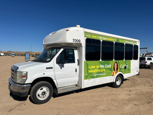 2014 Ford E-450 Econoline Super Duty Bus