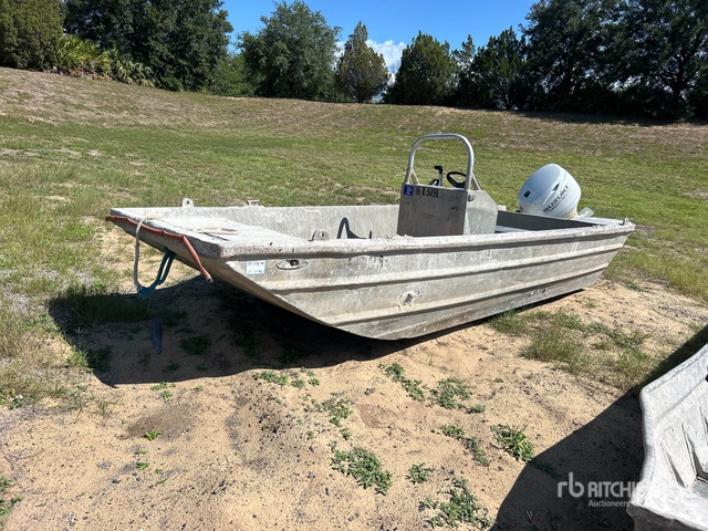 2008 Custom Craft 1658 16 ft Fishing Boat