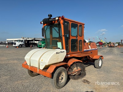 2013 Broce CRT350 Barredora    (Inoperable)