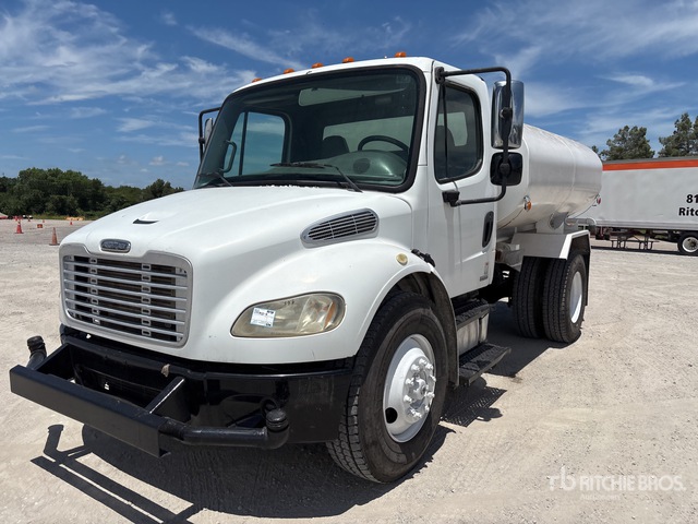 2006 Freightliner M2 106 2000 gal 4x2 Water Truck