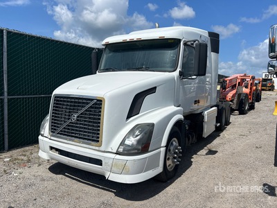 2007 Volvo VNL 6x4 T/A Sleeper Truck Tractor