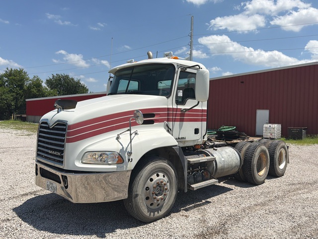2010 Mack CXU613 6x4 T/A Day Cab Truck Tractor