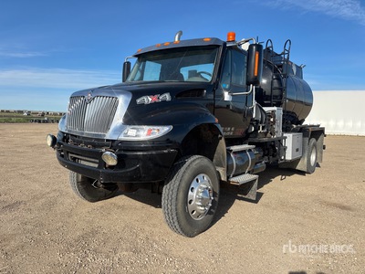 2007 International 4400 4x2 شاحنة ضغط