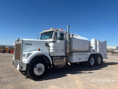 1983 Kenworth W900 6x2 Fuel and Lube Truck