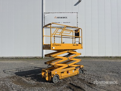 2013 Haulotte COMPACT 8CU Electric Elevador de tijera