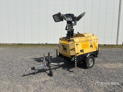 2014 Tower Light VT1 を見 Light Tower