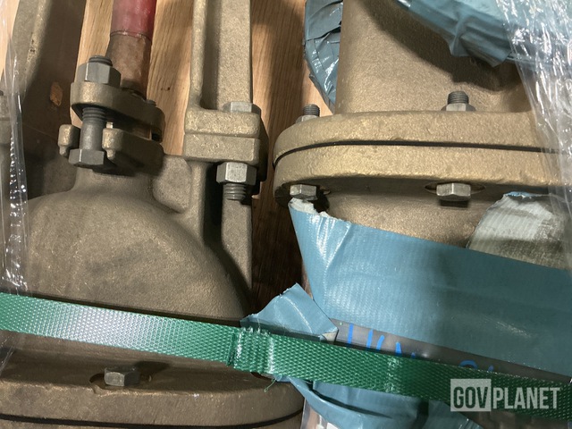 (2) Milwaukee 1305-036-500 Gate Valves