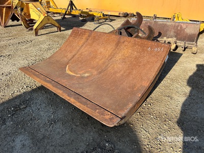 Weldco 84 in Q/C Excavator Chuck Blade