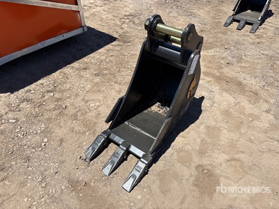 Trojan 35CL 12 in Digging Excavator Bucket - Fits 40mm Cat 303, 303.5, 304 Case, New Holland, Kobelco SK35 Deere/Hitachi 35D/G