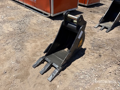 Trojan 35CL 12 in Digging Excavator Bucket - Fits 40mm Cat 303, 303.5, 304 Case, New Holland, Kobelco SK35 Deere/Hitachi 35D/G