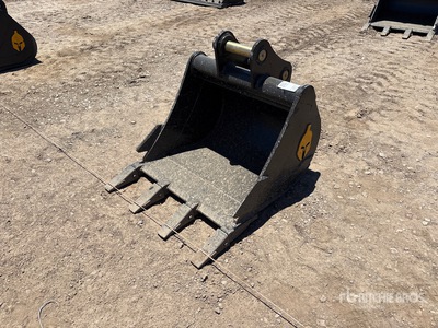 Trojan 35CL 24 in Digging Excavator Bucket - Fits 40mm Cat 303, 303.5, 304 Case, New Holland, Kobelco SK35 Deere/Hitachi 35D/G
