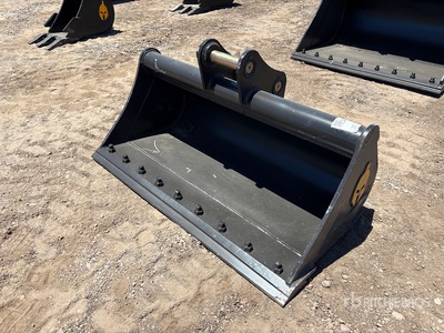 Trojan 35CL 42 in Cleanup Excavator Bucket - Fits 40mm Cat 303, 303.5, 304 Case, New Holland, Kobelco SK35 Deere/Hitachi 35D/G