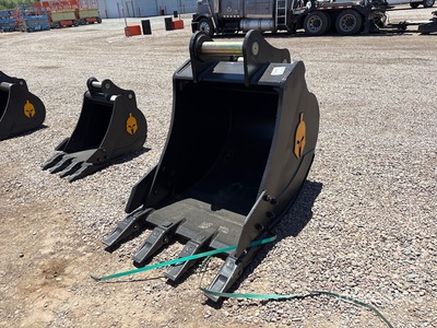 Trojan 200CL 36 in Digging Excavator Bucket - Fits 65mm Cat 311/312/313/314 Kobelco 140 Deere/Hitachi ZX120/135 Case 130/135, Doosan DX140