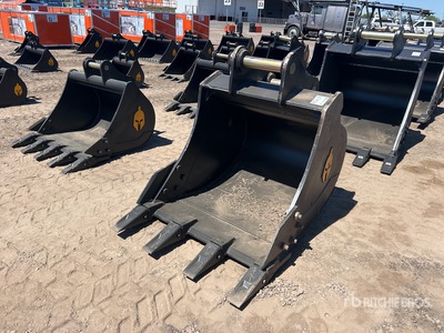 Trojan 120CL 36 in Digging Excavator Bucket - Fits 65mm Cat 311/312/313/314 Kobelco 140 Deere/Hitachi ZX120/135 Case 130/135, Doosan DX140