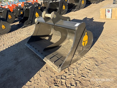 Trojan 200CL 72 in Cleanup Excavator Bucket - Fits 80mm Cat 320/321/323, Hyundai R210 Komatsu PC200/220, Deere 160/200/225 Kobelco SK210, Case 210/225, Doosan DX225