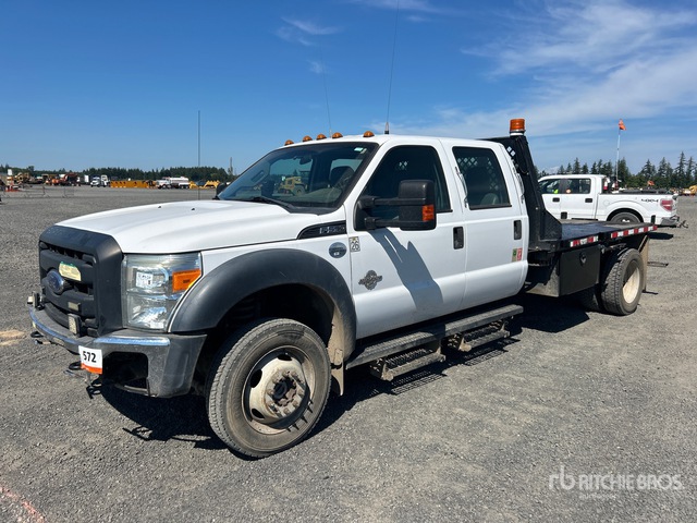 2015 Ford F-550 XL 4x4 Crew Cab Flatbed Truck