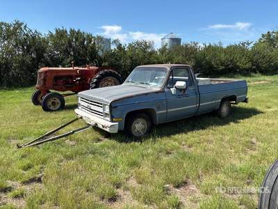 1981 GMC Sierra 1500 Pickup (Inoperable)
