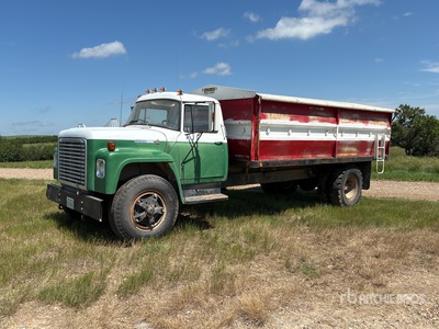 International Loadstar 1700 4x2 Grain Truck